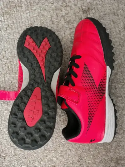 Zapatillas de fútbol para niños Diadora rojas - miniatura 1