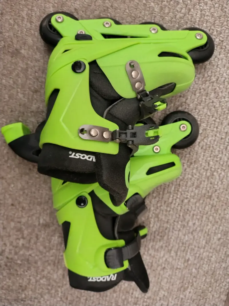 Patines en línea verdes para niños