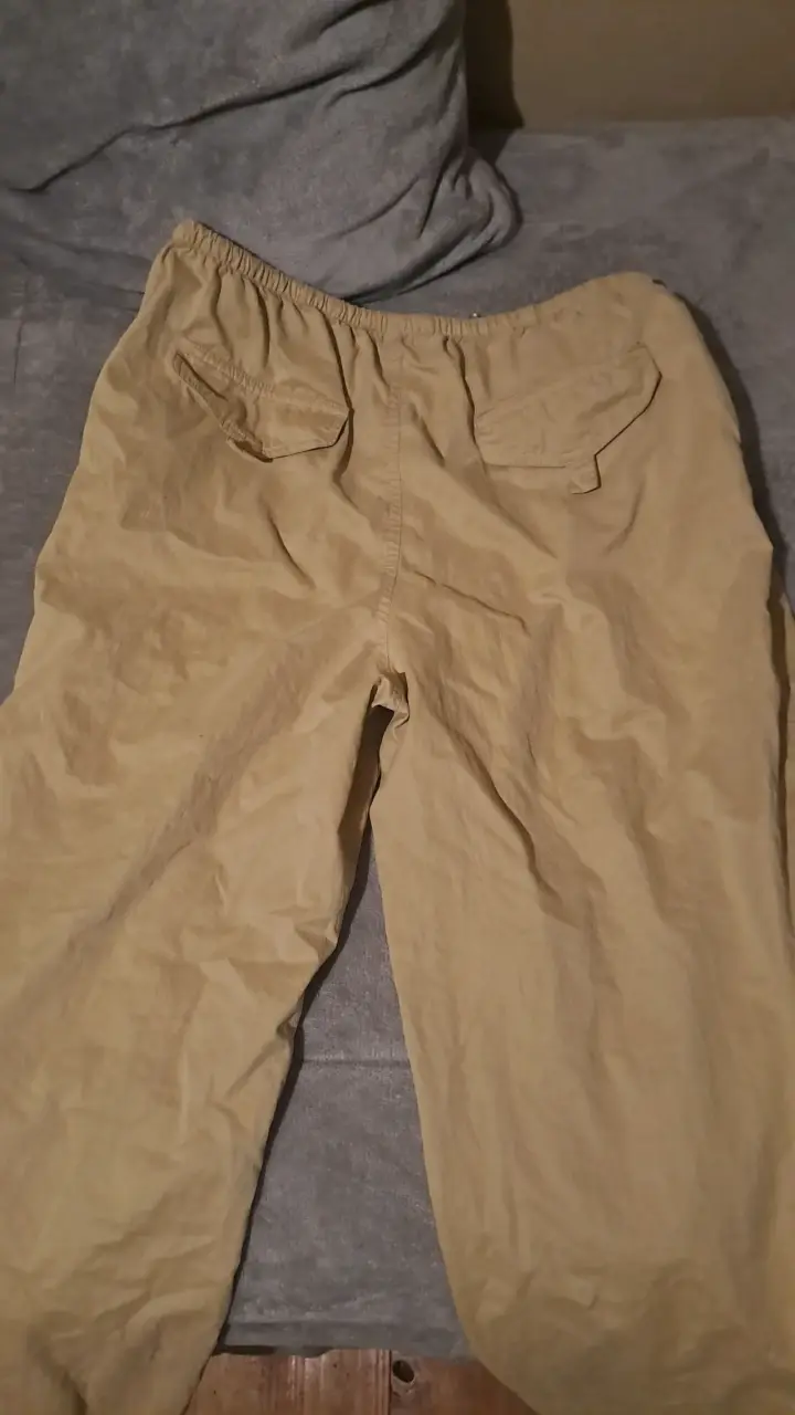 Pantalones cargo beige para hombre - 2