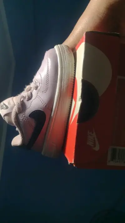 Zapatillas deportivas para niños Nike color lila - miniatura 3
