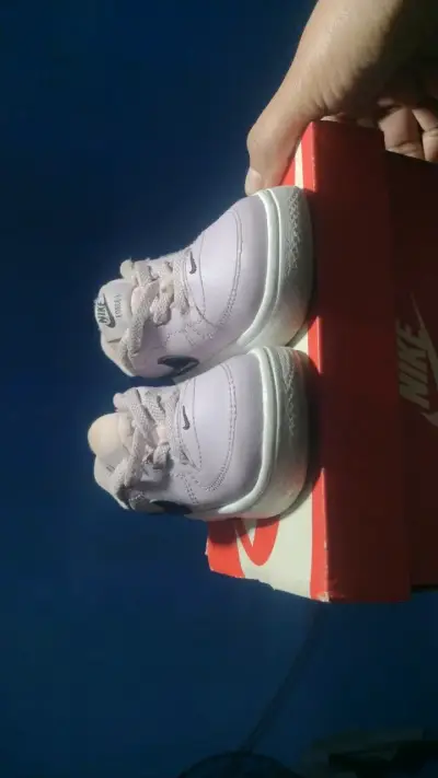 Zapatillas deportivas para niños Nike color lila - miniatura 5