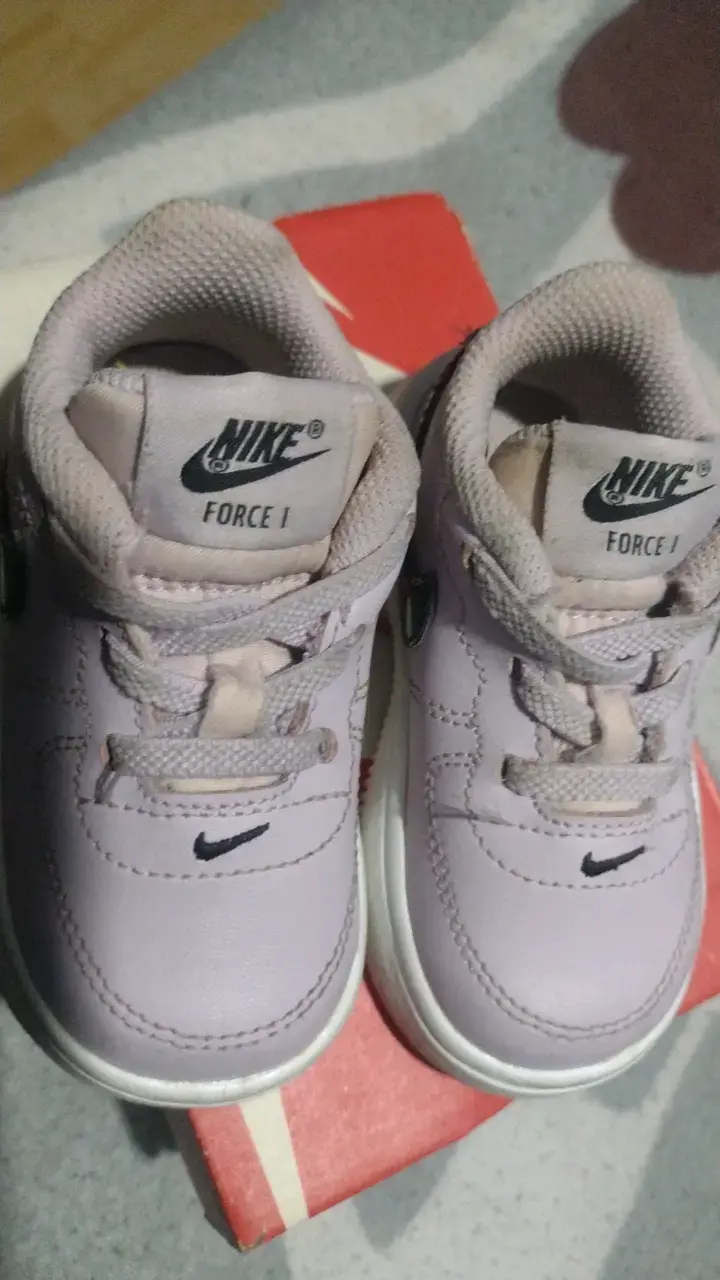 Zapatillas deportivas para niños Nike color lila - 6