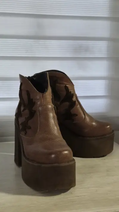 Botines de cuero marrón con plataforma - miniatura 2