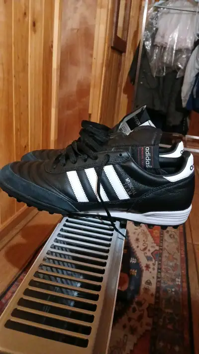 Zapatillas de fútbol Adidas Mundial Team - miniatura 1