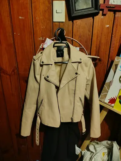 Chaqueta de cuero beige Issimo talla M - miniatura 4