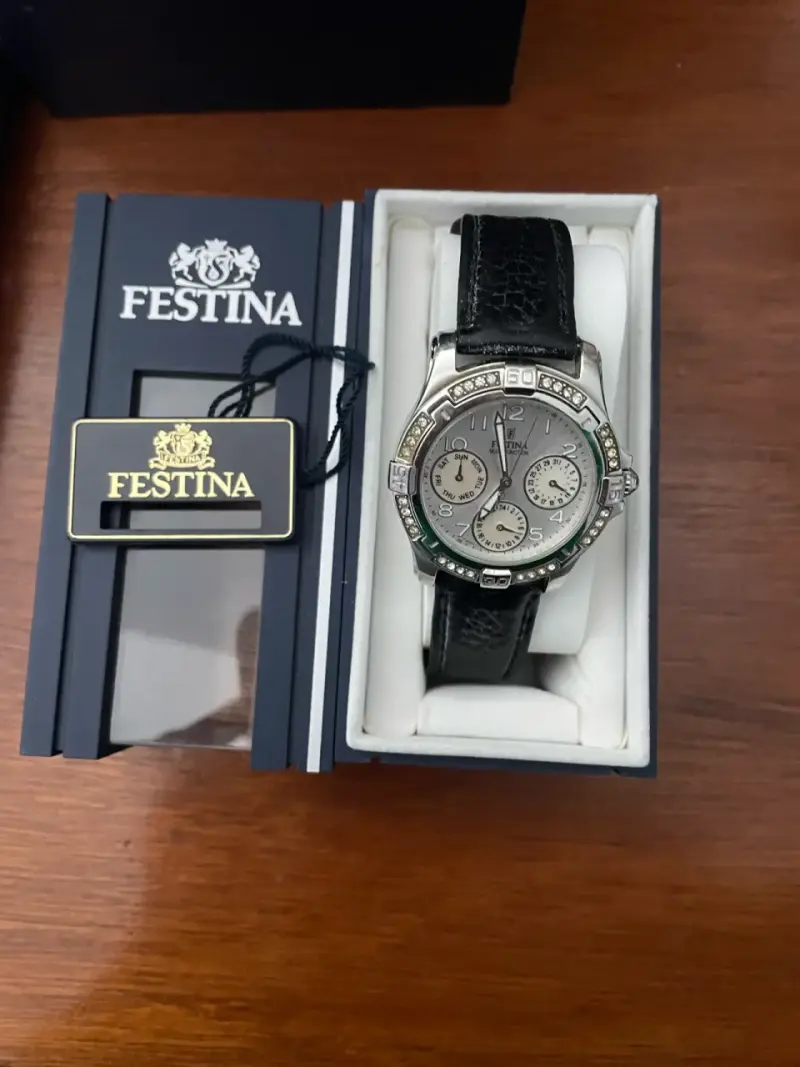 Reloj Festina con correa de cuero y cronógrafo - 2