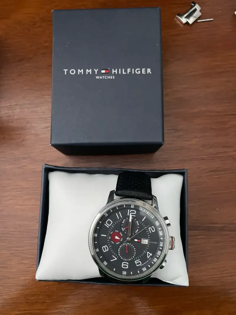 Reloj Tommy Hilfiger cronógrafo negro - 2