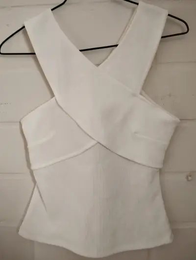 Top blanco cruzado sin mangas - miniatura 1