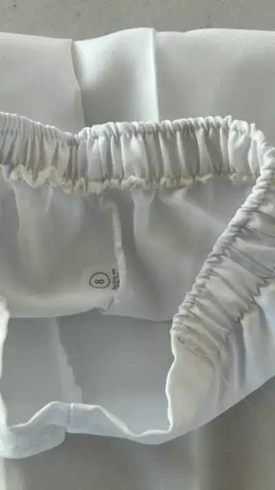 Pantalones blancos de niño con cintura elasticada - miniatura 3