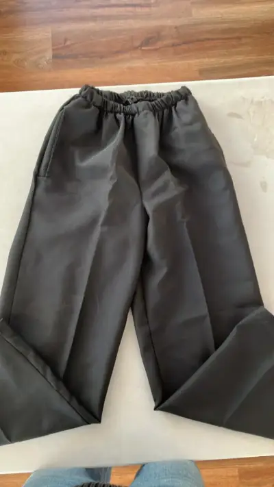 Pantalones negros cintura elasticada. Bailes - miniatura 2
