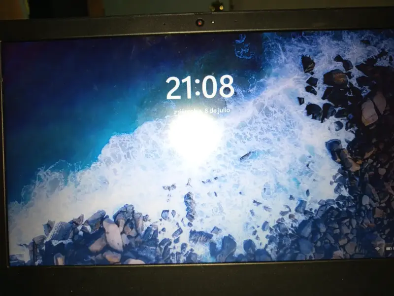 Laptop Lenovo con pantalla de 14 pulgadas - 2
