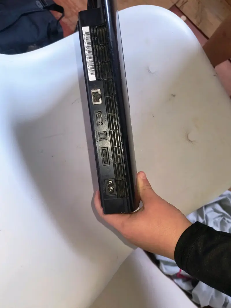 Consola PlayStation 3 con dos controles - 2