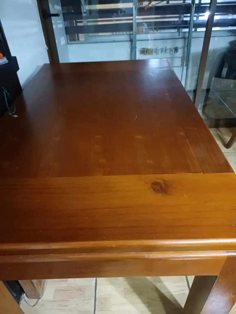 Mesa de comedor de madera robusta - 2