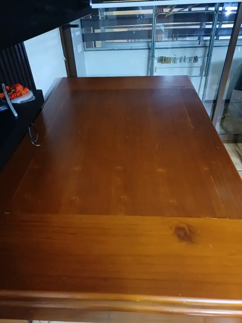 Mesa de comedor de madera robusta - 5