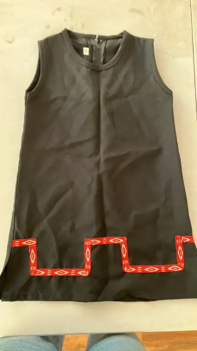 Vestido negro. Presentación fiestas patrias talla - miniatura 1