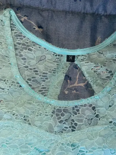 Vestido de encaje verde menta para mujer - miniatura 2