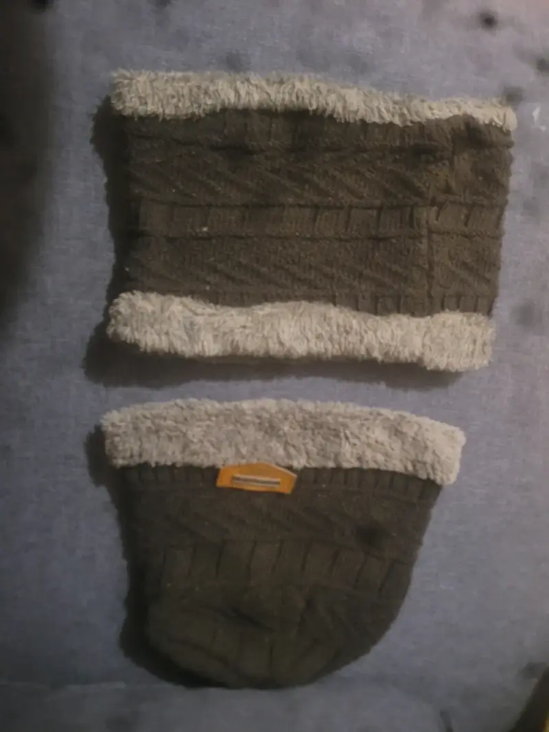 Set de gorro y bufanda térmicos marrón y gris - 1