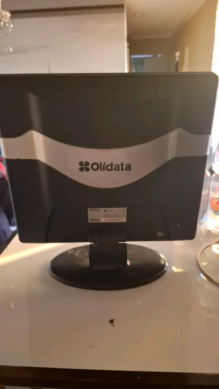Monitor LCD Olidata 17 pulgadas sin cable - 2