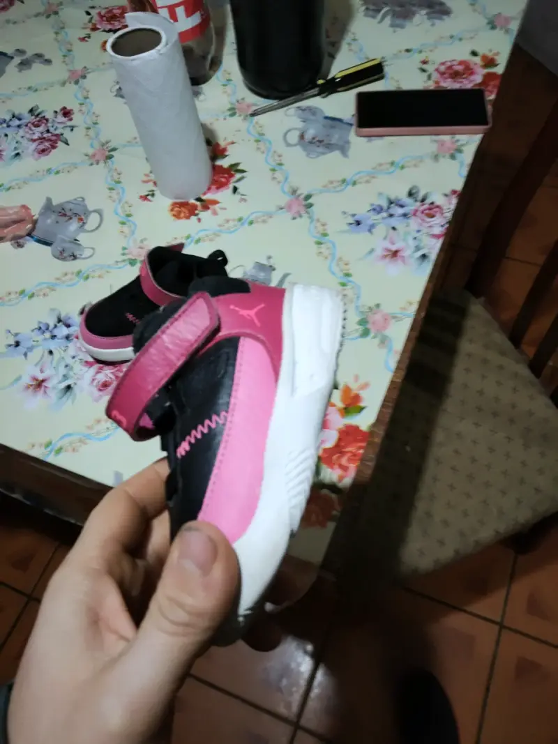 Zapatillas deportivas para niños negras y rosadas - 3
