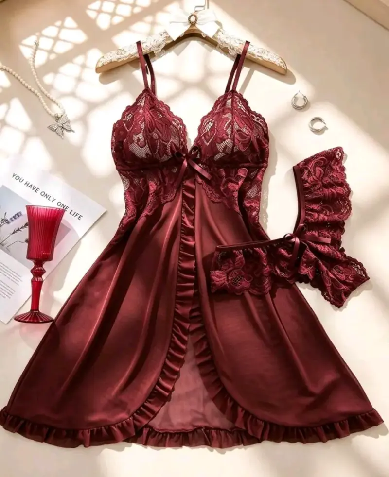 Conjunto de lencería de encaje burdeos