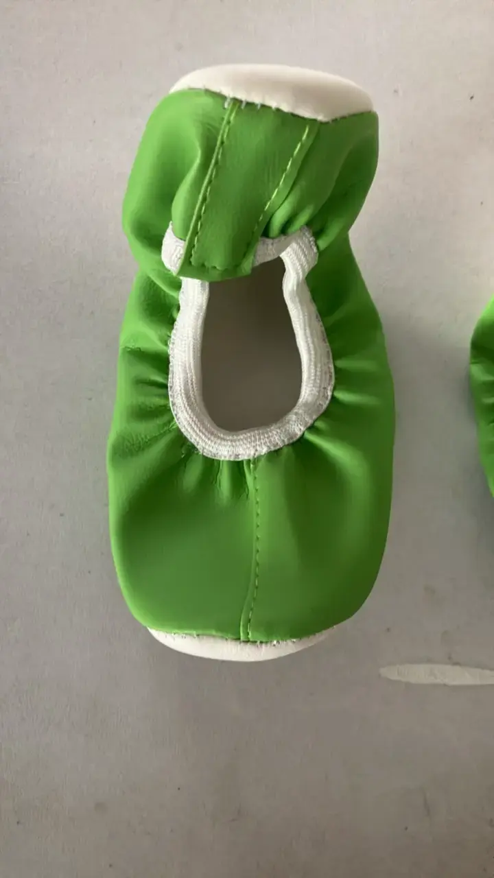 Zapatillas chicle verde y negra talla 34-35 - 2