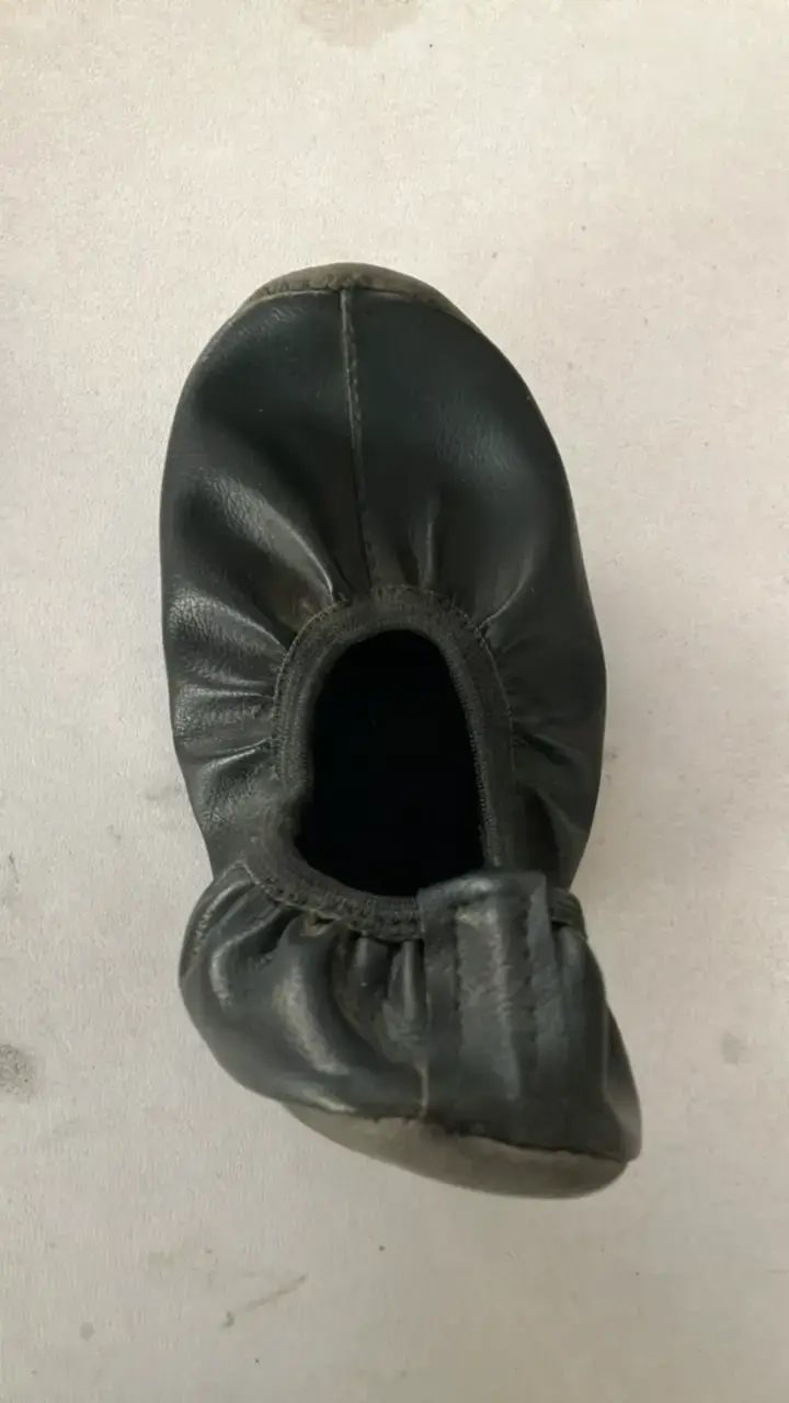 Zapatillas chicle verde y negra talla 34-35 - 3