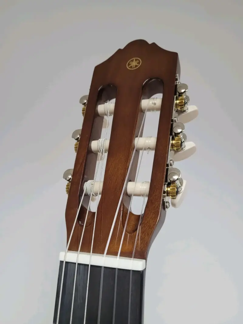 Guitarra clásica Yamaha C40 Nueva - 4