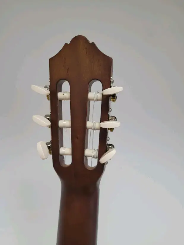 Guitarra clásica Yamaha C40 Nueva - 6