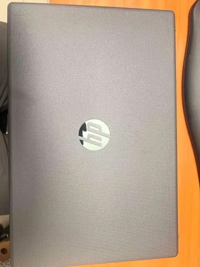 Notebook HP Intel Core i3 en buen estado - miniatura 3