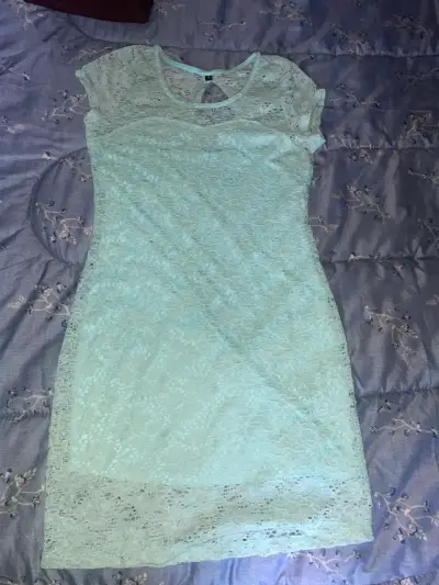 Vestido de encaje verde menta para mujer - miniatura 1