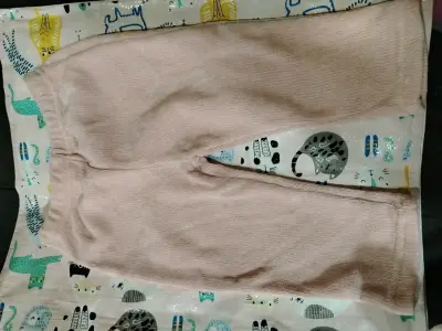Conjunto de invierno para bebé con capucha de oso - miniatura 3