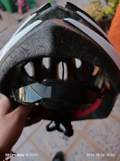 Casco de ciclismo Bontrager blanco y rojo - miniatura 4