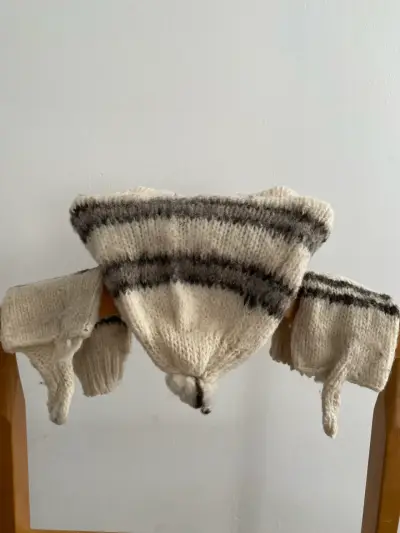 Poncho de lana artesanal con rayas - miniatura 2
