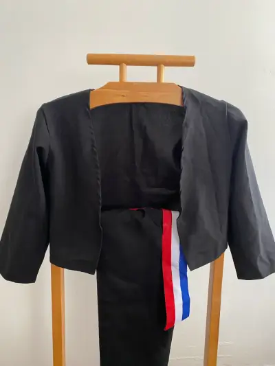 Traje típico chileno para niño con faja tricolor - miniatura 1