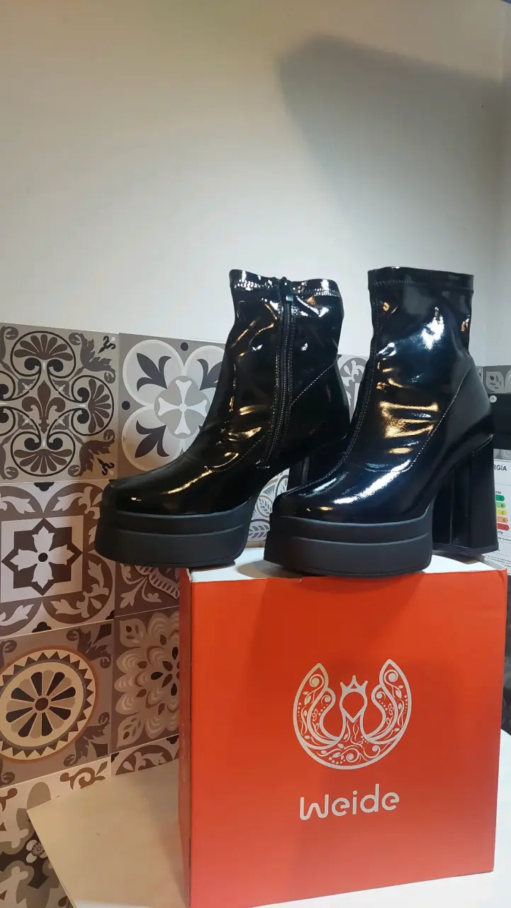 Botines de charol negro con plataforma Weide - 3
