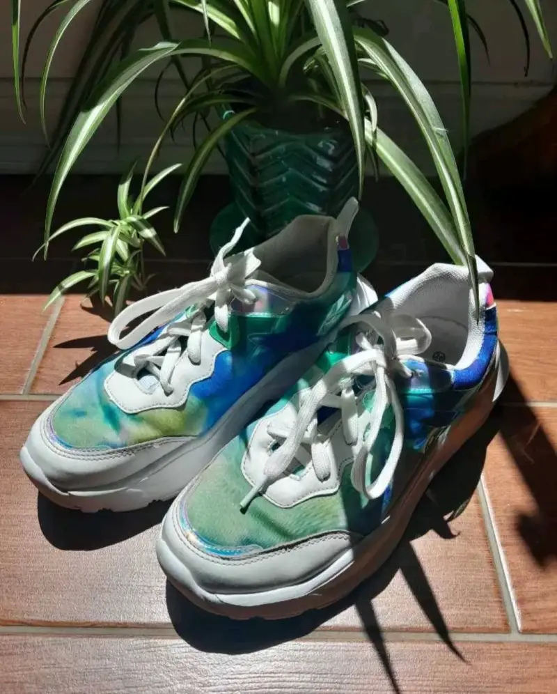 Zapatillas deportivas coloridas para mujer - 1