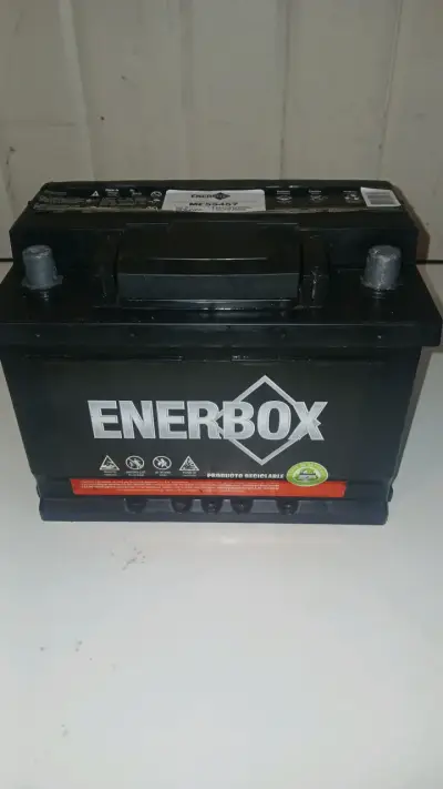 Batería de auto Enerbox MF55457 reciclable - miniatura 1