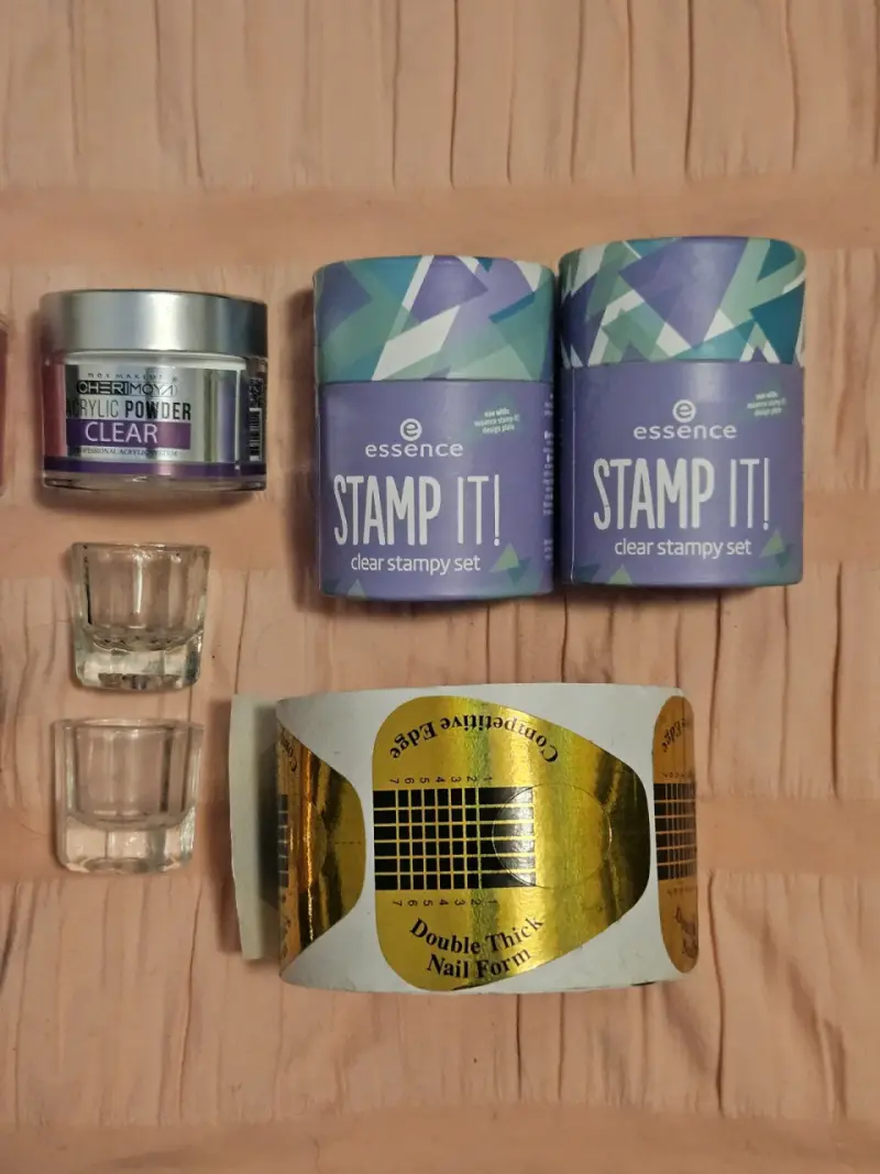 Kit de Uñas con Esmaltes y Accesorios - 3