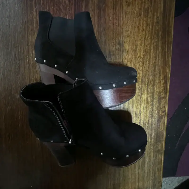 Botines de tacón alto negros con plataforma - 1