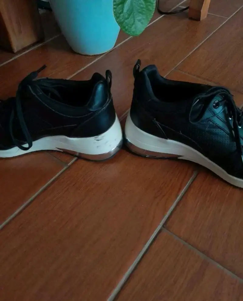 Zapatillas negras para mujer - 5
