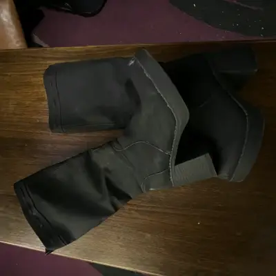Botas negras de tacón alto para mujer - miniatura 2