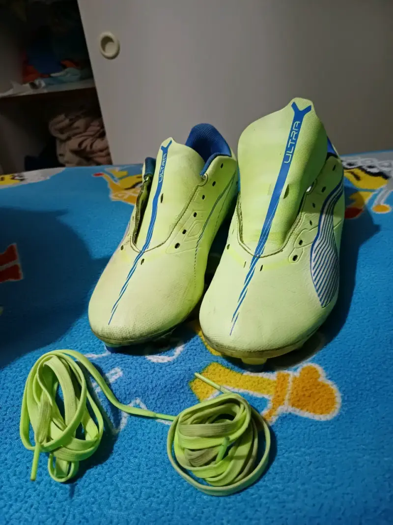 Zapatillas de fútbol Puma Ultra amarillas