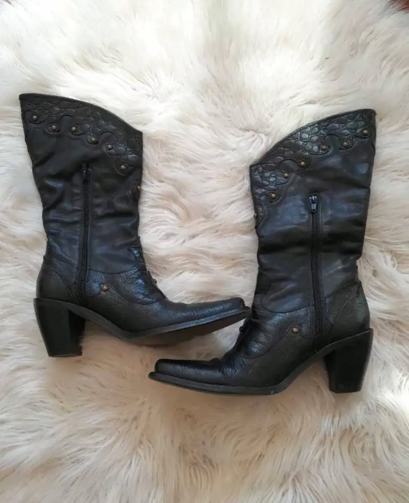 Botas negras de cuero con tacón alto - 4