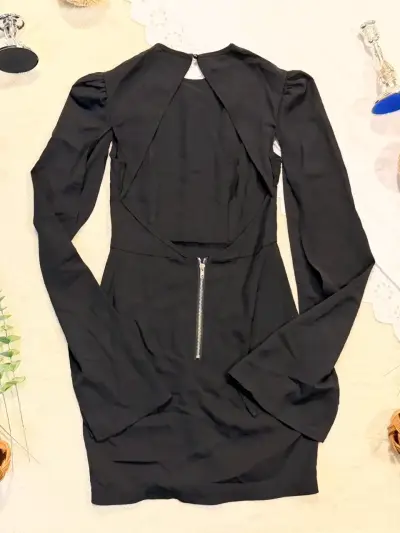 Vestido negro elegante manga larga - miniatura 4