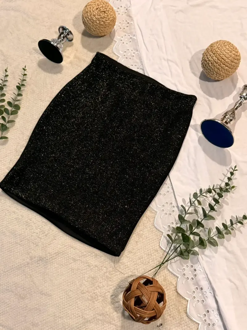 Falda negra brillante para mujer - 2