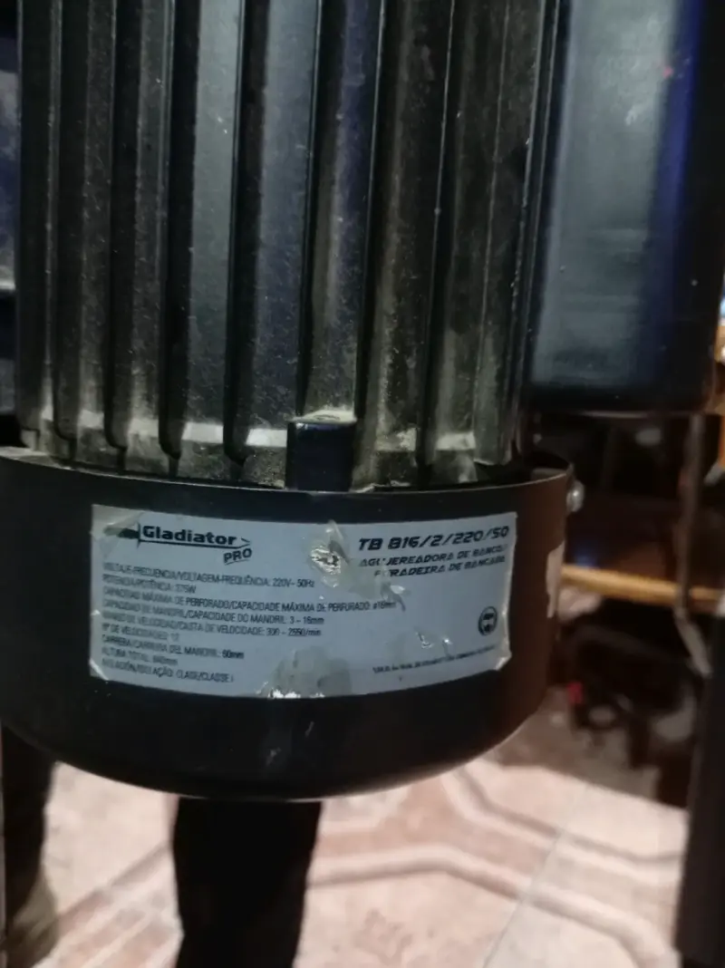Taladro de columna Gladiator Pro con motor potente - 5