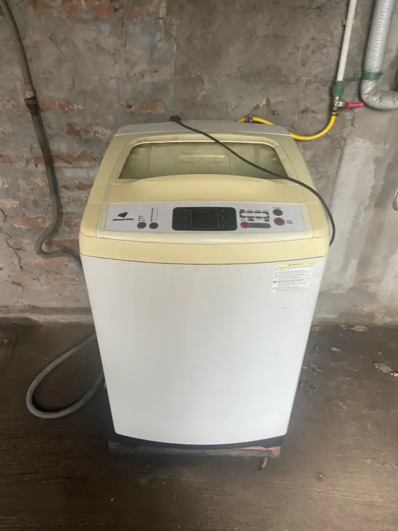 Lavadora automática 8.5kg en buen estado - 1