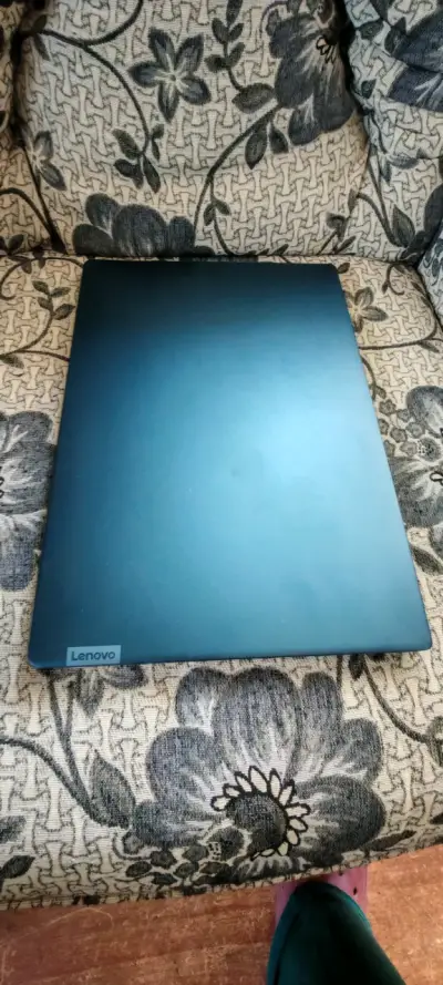 Lenovo Idea Pad 330s - miniatura 2