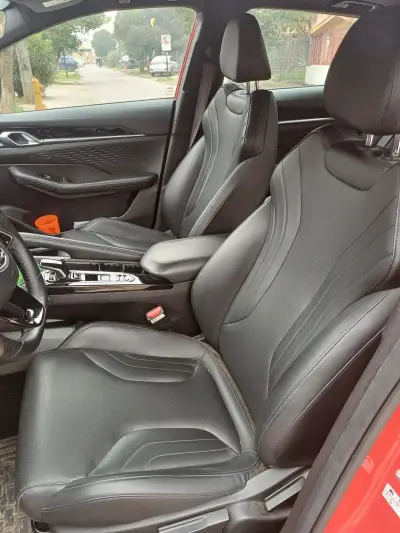SUV Geely Coolray 2023 en excelente estado - miniatura 5