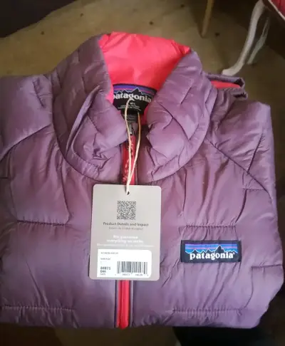 Chaqueta acolchada morada Patagonia para mujer - miniatura 2